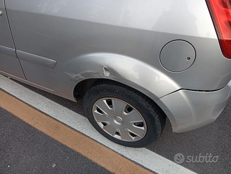 Usata Ford Fiesta 2009 Grigio Utilitaria