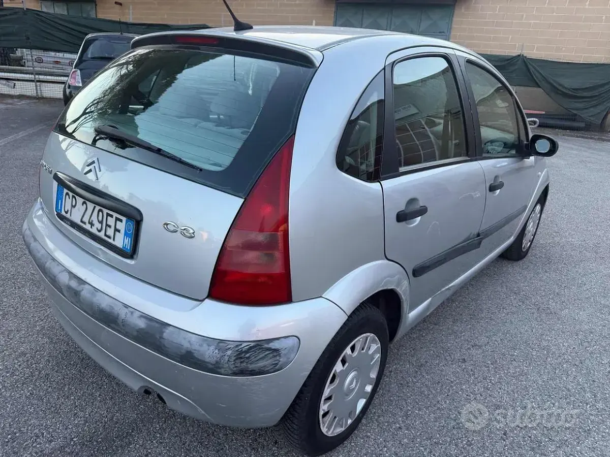 Usata Citroën C3 60 CV (44 kW) 2004 Grigio Berlina