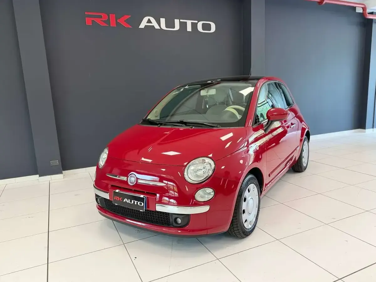 Usata Fiat 500 Lounge 69 CV (50 kW) 2010 Rosso Utilitaria