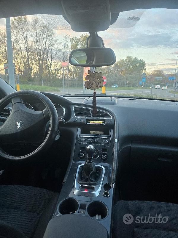 Usata Peugeot 3008 2012 Nero Station wagon