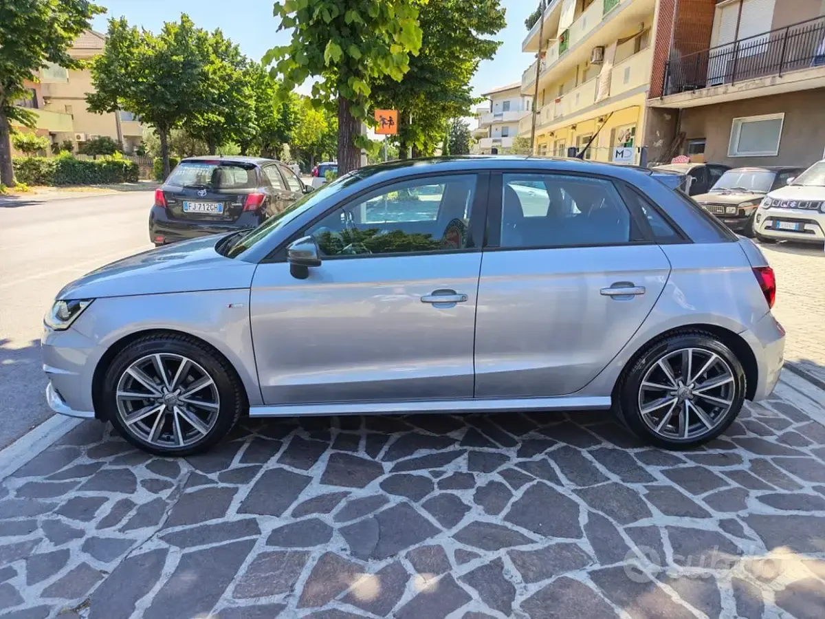 Usata Audi A1 95 CV (69 kW) 2016 Grigio Utilitaria