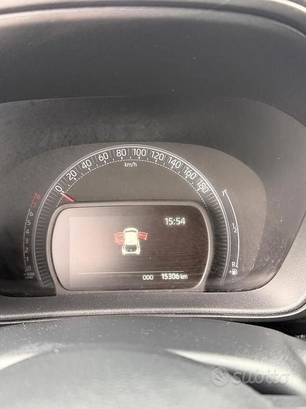 Usata Toyota Aygo X Trend 72 CV (52 kW) 2022 Giallo SUV