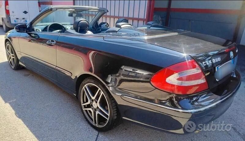 Usata Mercedes CLK200 163 CV (119 kW) 2006 Nero Cabrio