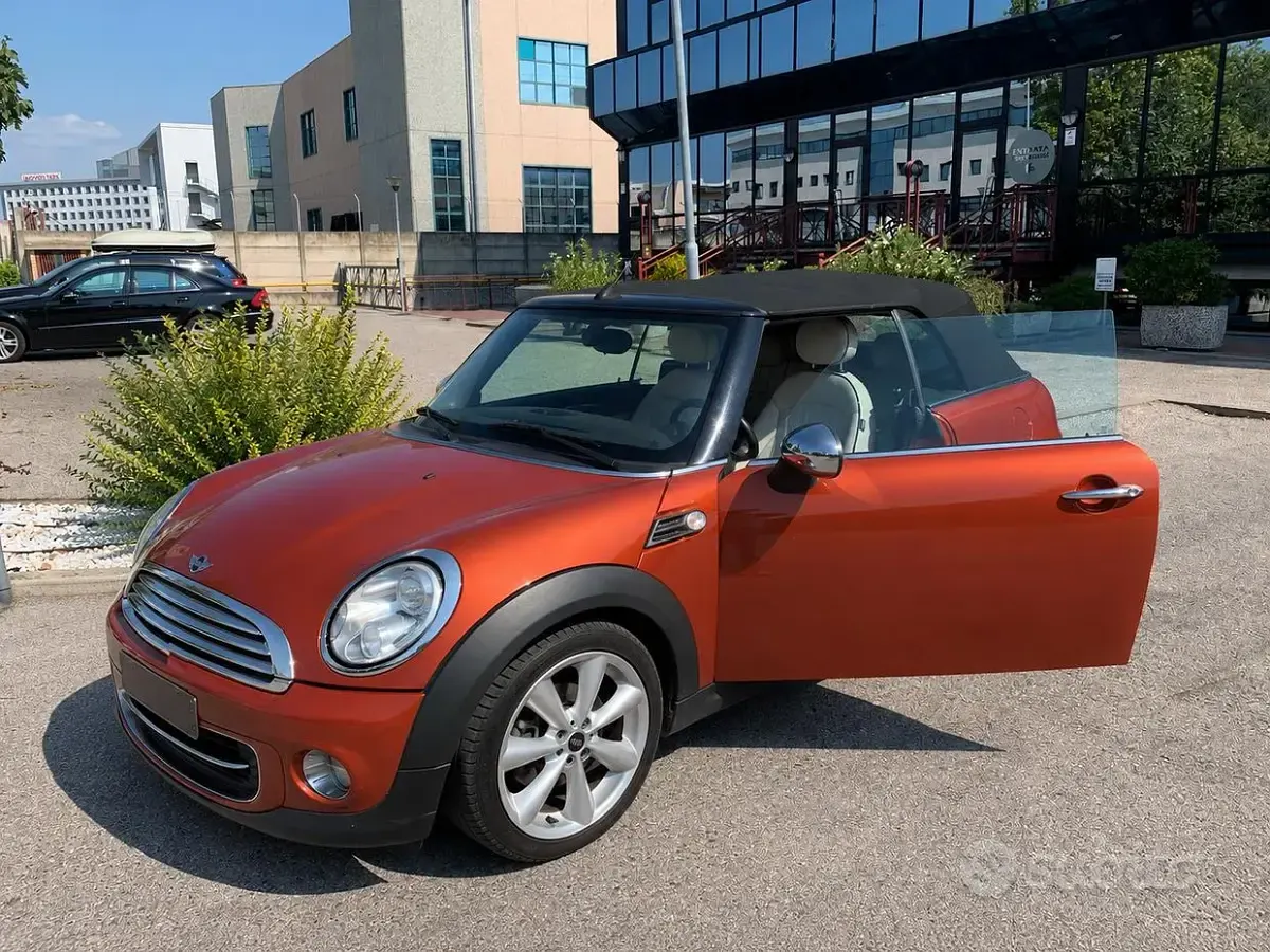 Usata Mini Cooper D Cabriolet 111 CV (81 kW) 2010 Rosso Cabrio