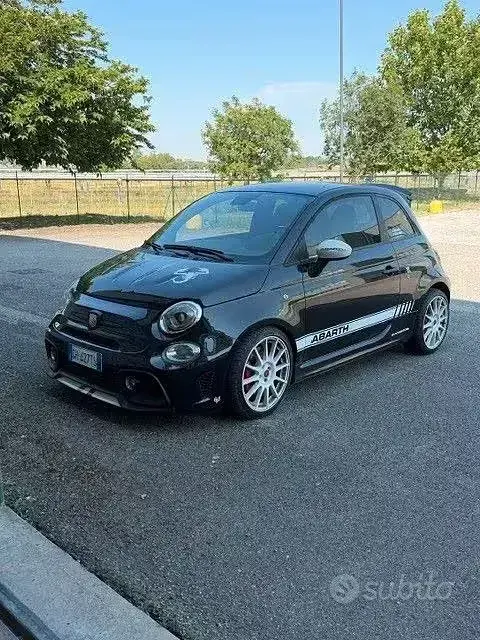 Usata Abarth 695 Esseesse 180 CV (132 kW) 2022 Nero Utilitaria
