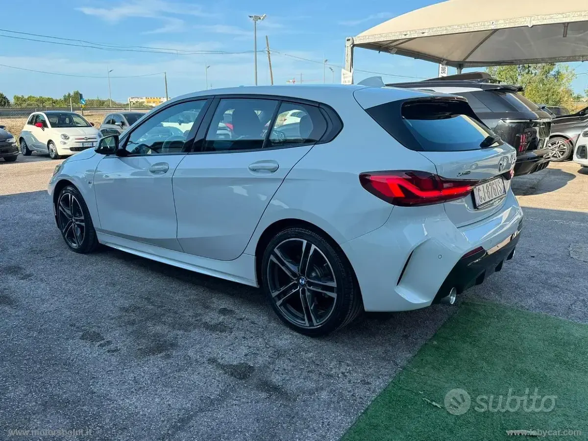 Usata BMW 120 M Sport 190 CV (139 kW) 2022 Bianco Utilitaria