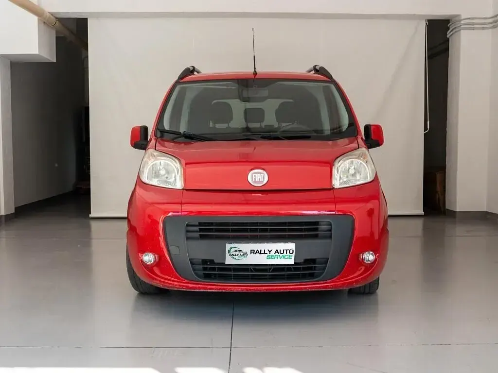 Usata Fiat Qubo Trekking 75 CV (55 kW) 2011 Rosso Monovolume