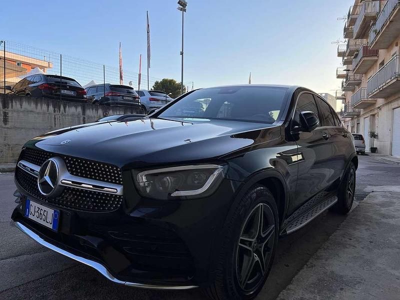 Usata Mercedes GLC300 Premium 245 CV (180 kW) 2020 Nero SUV