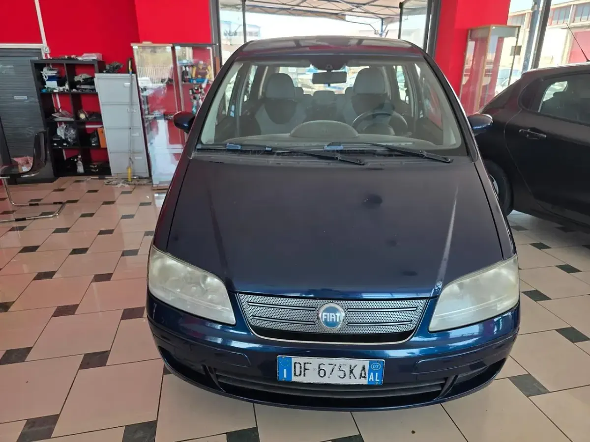 Usata Fiat Idea 90 CV (66 kW) 2007 Blu Monovolume