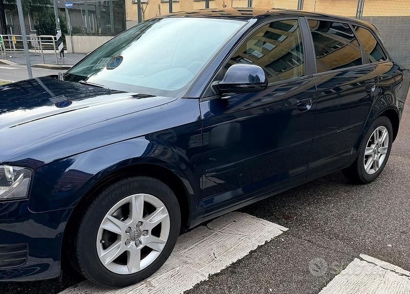 Usata Audi A3 Ambition 125 CV (91 kW) 2010 Blu Utilitaria