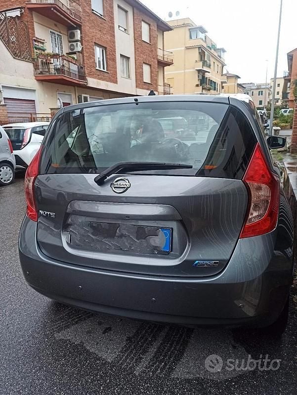Usata Nissan Note Acenta 90 CV (66 kW) 2015 Grigio Utilitaria