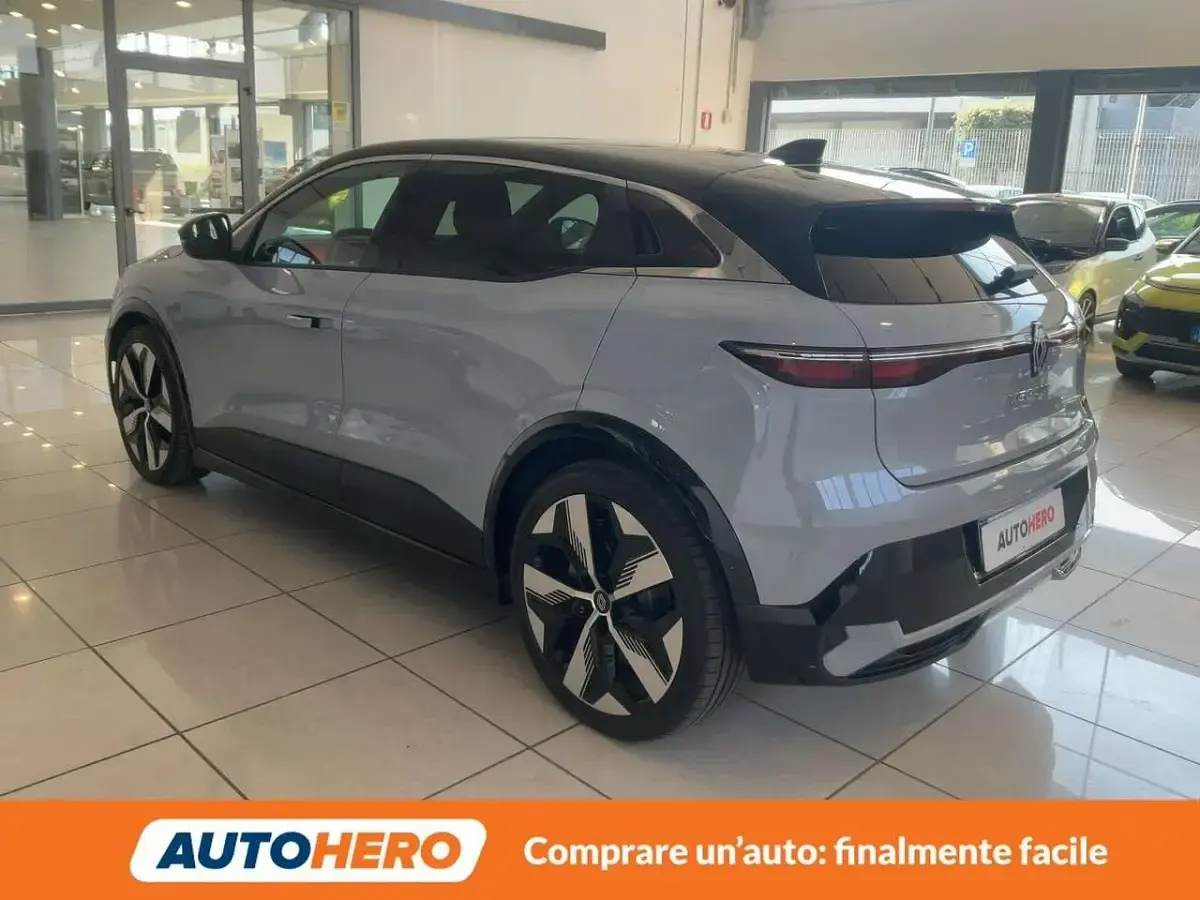 Usata Renault Megane E-Tech Techno 55 kW (75 CV) 2024 Grigio Berlina