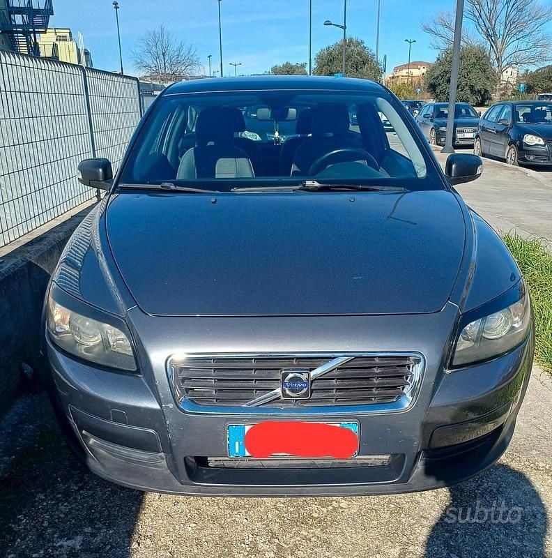 Usata Volvo C30 109 CV (80 kW) 2009 Grigio Utilitaria