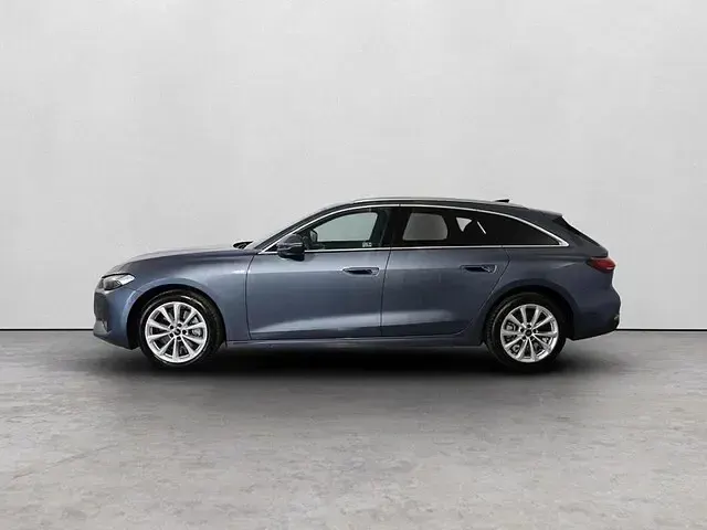 Usata Audi A5 Advanced 204 CV (150 kW) 2025 Blu orizzonte metallizzato Station wagon