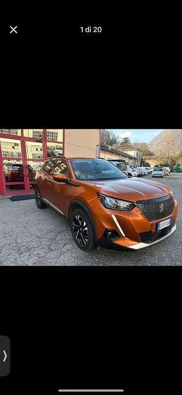 Usata Peugeot 2008 Allure 102 CV (75 kW) 2021 SUV