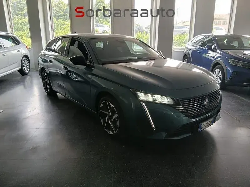 Usata Peugeot 308 SW Allure 131 CV (96 kW) 2023 Verde Station wagon