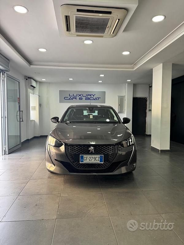 Usata Peugeot 208 Active 75 CV (55 kW) 2021 Grigio Utilitaria