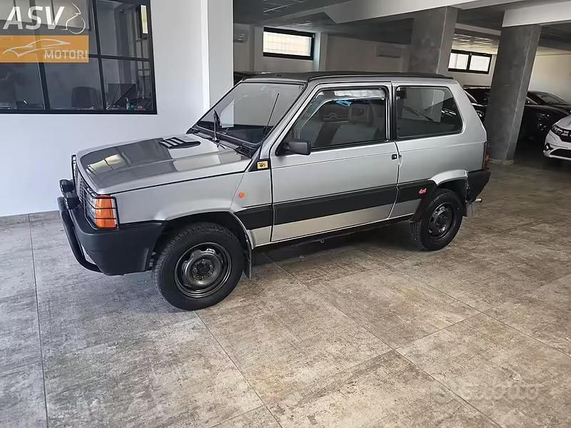 Usata Fiat Panda 4x4 50 CV (36 kW) 1987 Grigio Utilitaria