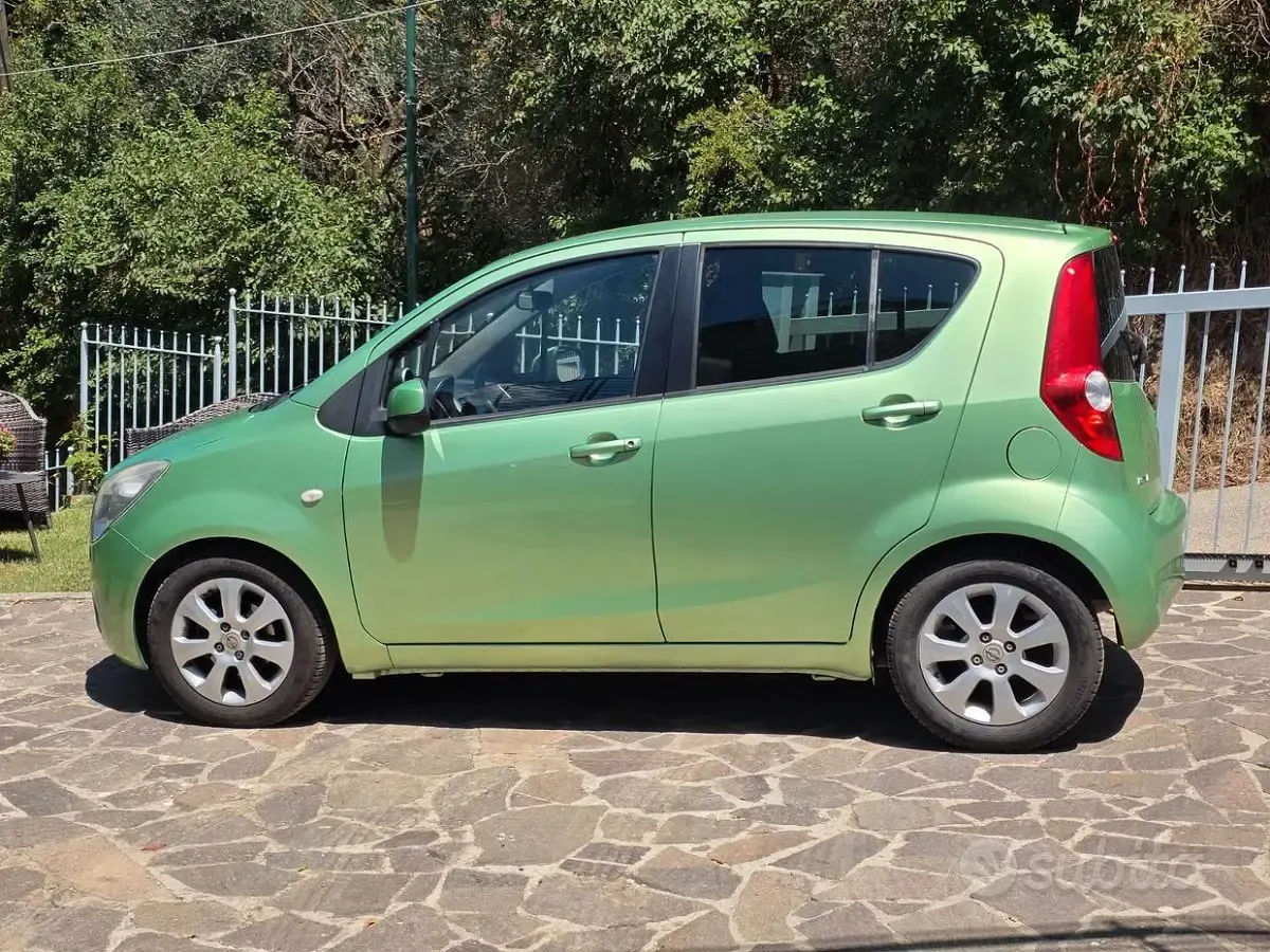 Usata Opel Agila Enjoy 86 CV (63 kW) 2008 Verde Utilitaria