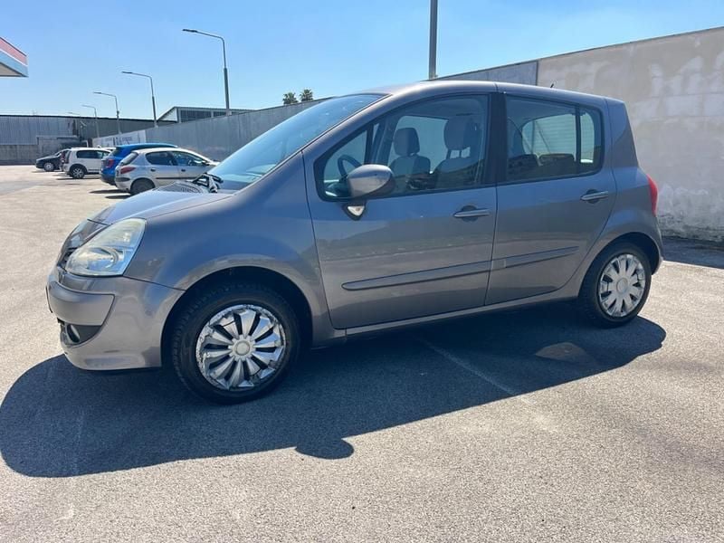 Usata Renault Modus Dynamique 75 CV (55 kW) 2008 Grigio Monovolume