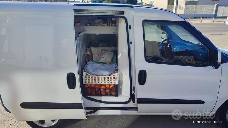 Usata Fiat Doblò 90 CV (66 kW) 2009 Bianco Monovolume