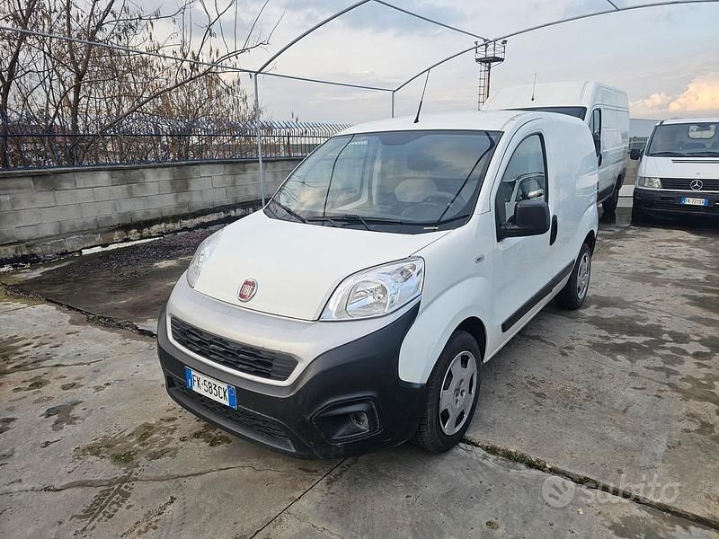 Usata Fiat Fiorino 77 CV (56 kW) 2017 Bianco Monovolume