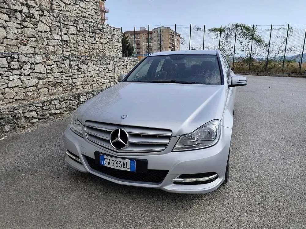 Usata Mercedes C180 Executive 120 CV (88 kW) 2013 Argento Berlina