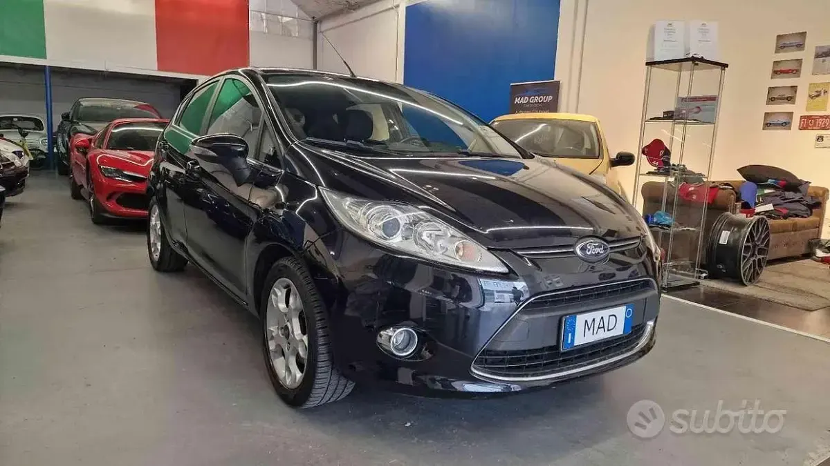 Usata Ford Fiesta Titanium 69 CV (50 kW) 2012 Nero Berlina