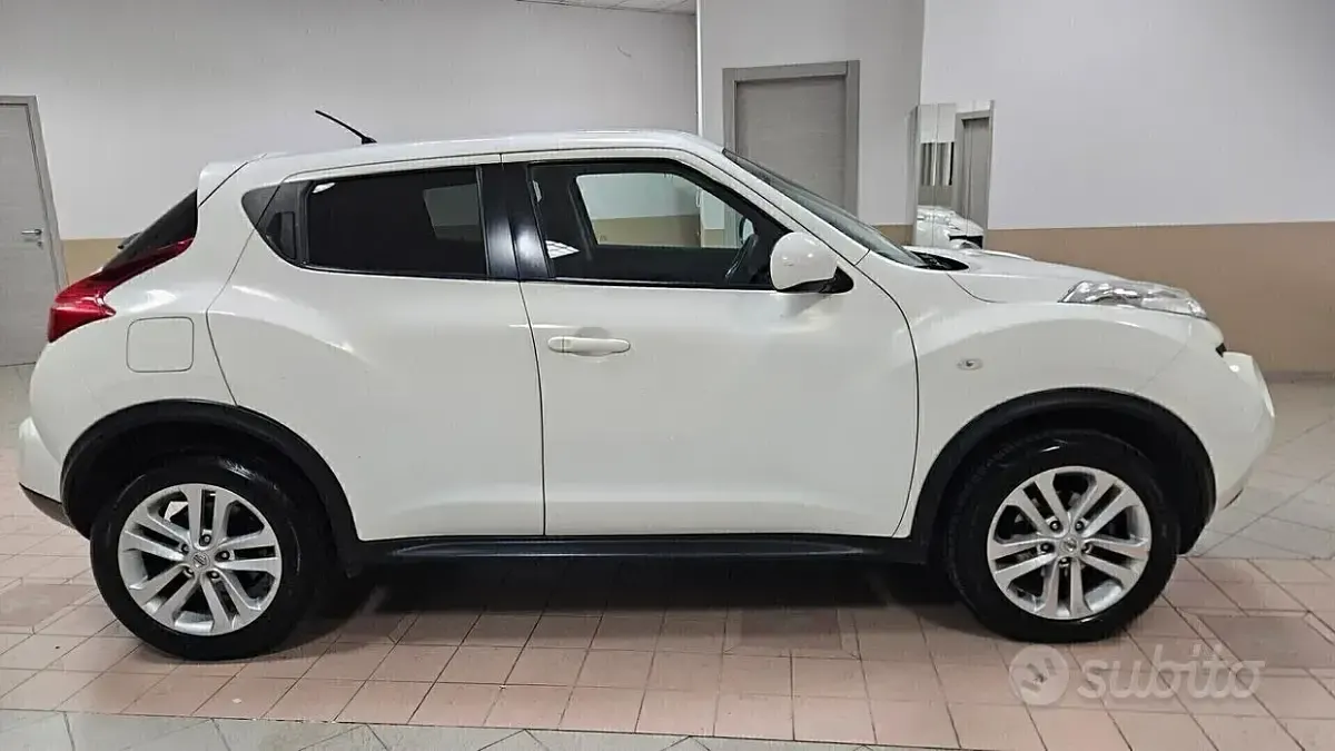 Usata Nissan Juke Tekna 110 CV (80 kW) 2011 Bianco SUV
