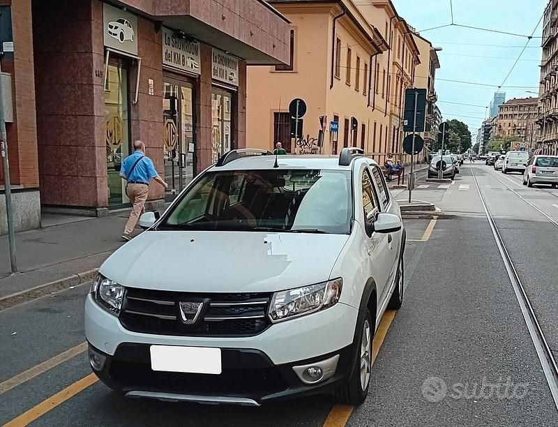 Usata Dacia Sandero Stepway 90 CV (66 kW) 2015 Bianco Utilitaria