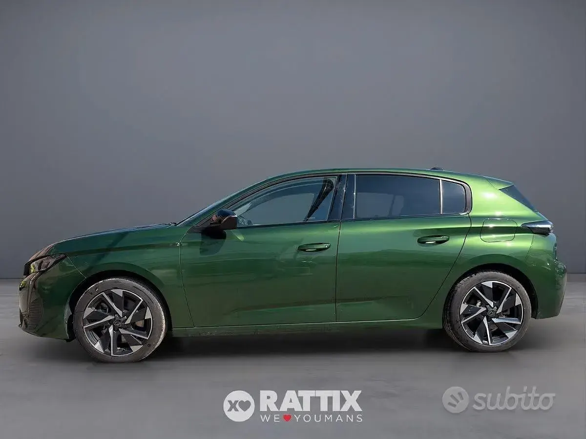 Usata Peugeot 308 Allure 150 CV (110 kW) 2022 Verde olivine Berlina