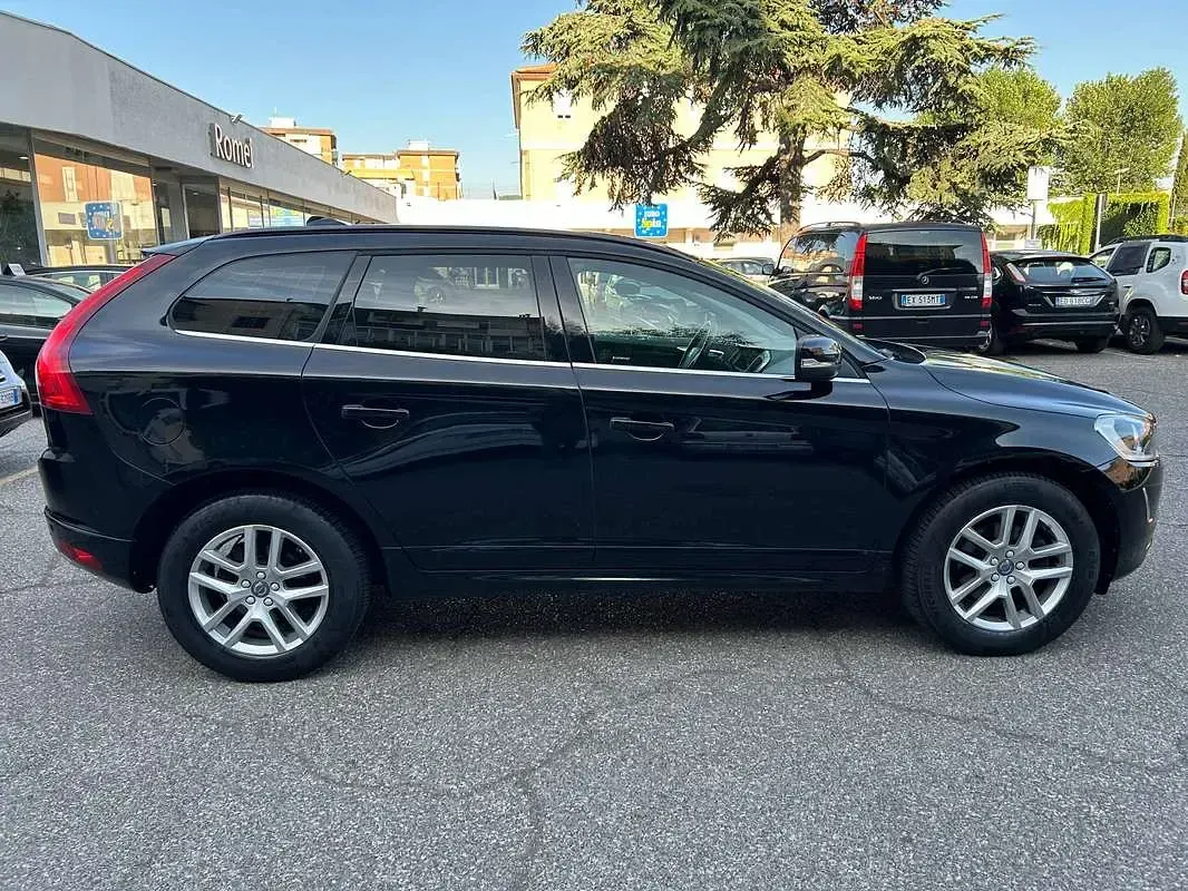 Usata Volvo XC60 Business Edition 190 CV (139 kW) 2017 Nero SUV