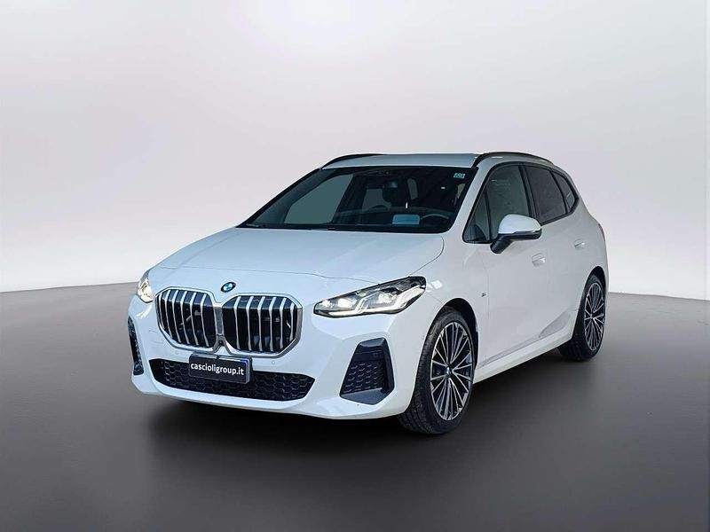 Usata BMW 218 Active Tourer Comfort Edition 150 CV (110 kW) 2024 Alpinweiss iii pastello Monovolume