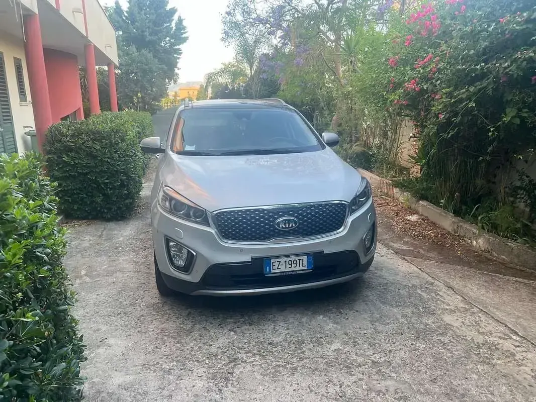 Usata Kia Sorento 220 CV (161 kW) 2015 Grigio SUV