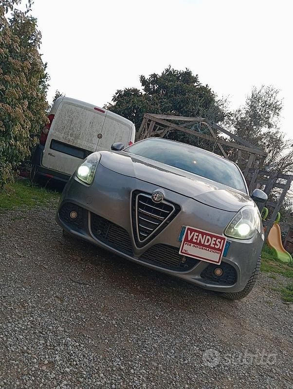 Usata Alfa Romeo Giulietta 2010 Grigio Utilitaria