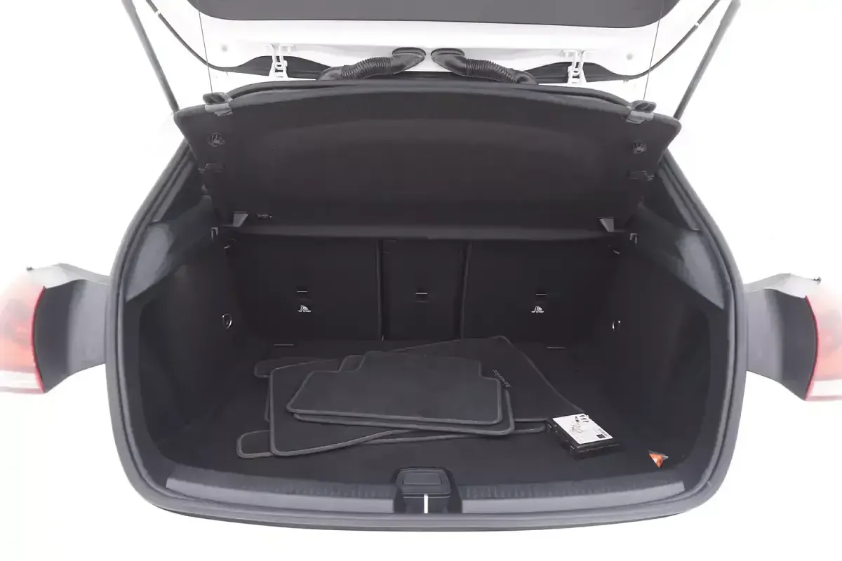 Usata Mercedes A180 116 CV (85 kW) 2019 Biancobianco Berlina
