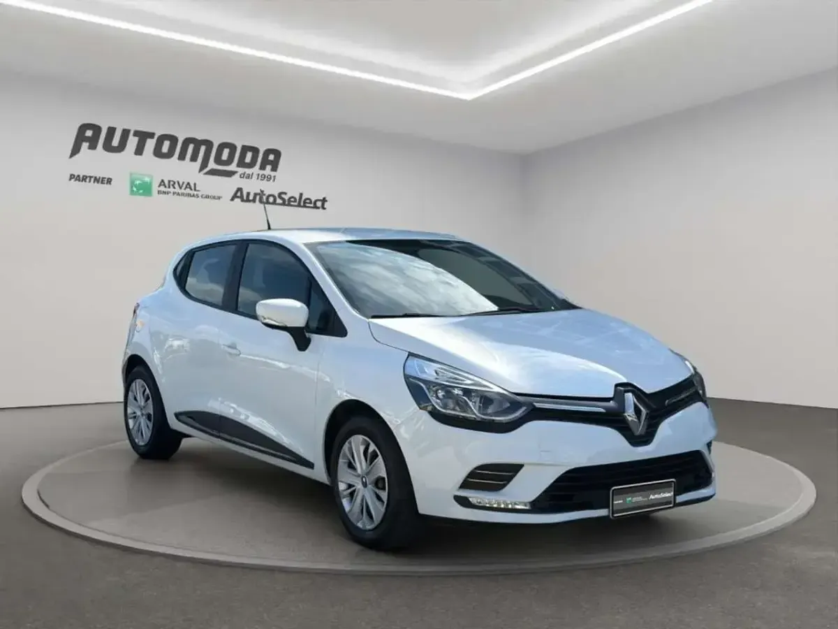 Usata Renault Clio V 75 CV (55 kW) 2020 Antracite Berlina