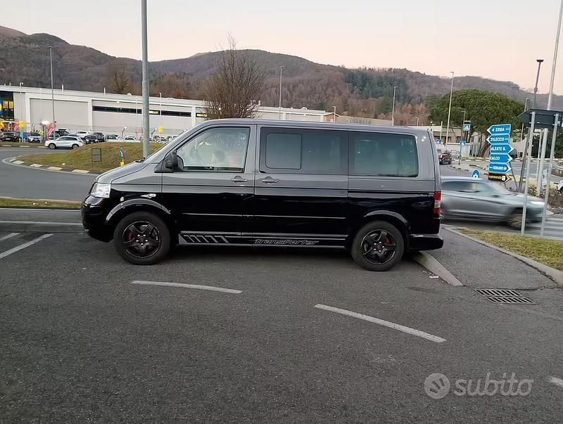 Usata VW Multivan 174 CV (127 kW) 2006 Grigio Monovolume