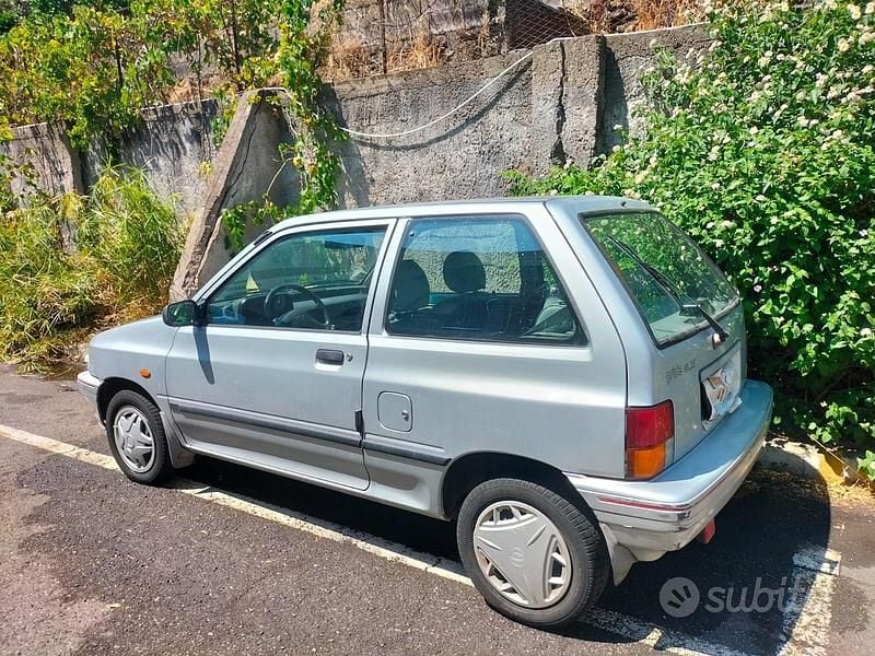 Käytetty Kia Pride 1998 Harmaa Sedan