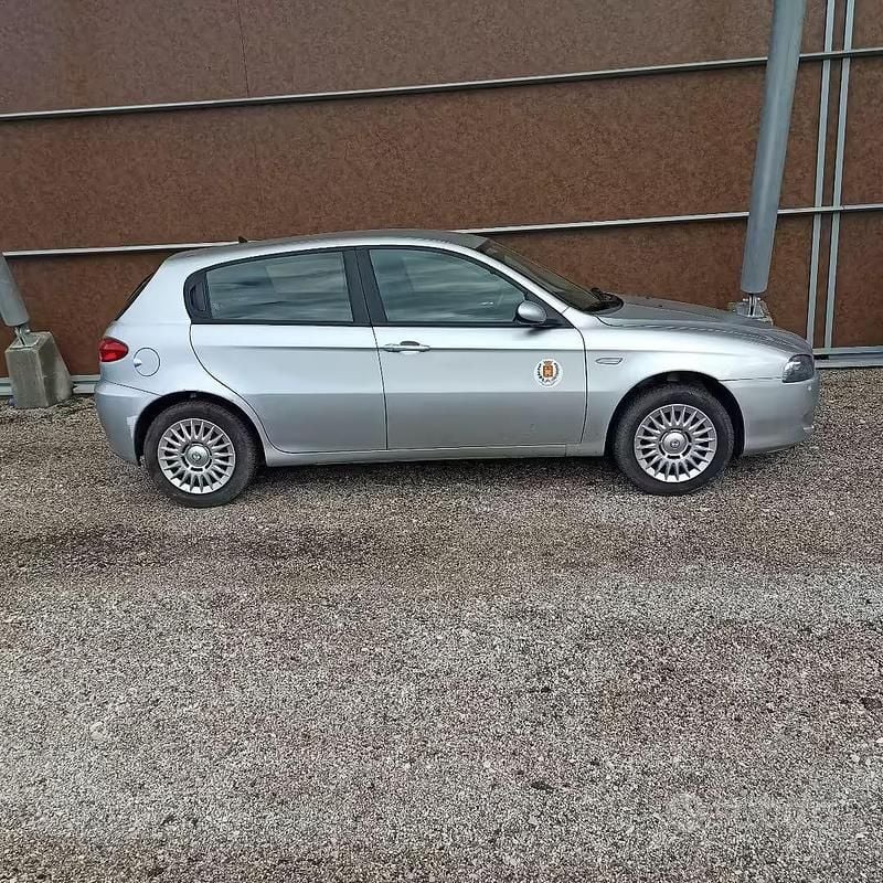 Usata Alfa Romeo 147 2006 Utilitaria