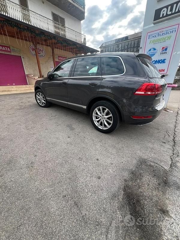 Usata VW Touareg Exclusive 245 CV (180 kW) 2010 Grigio SUV