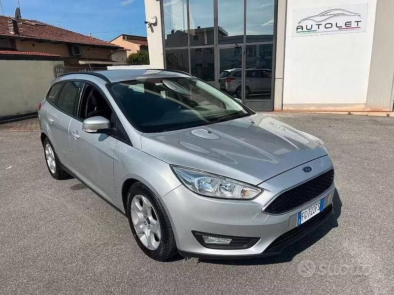 Usata Ford Focus Titanium S 120 CV (88 kW) 2017 Grigio Station wagon