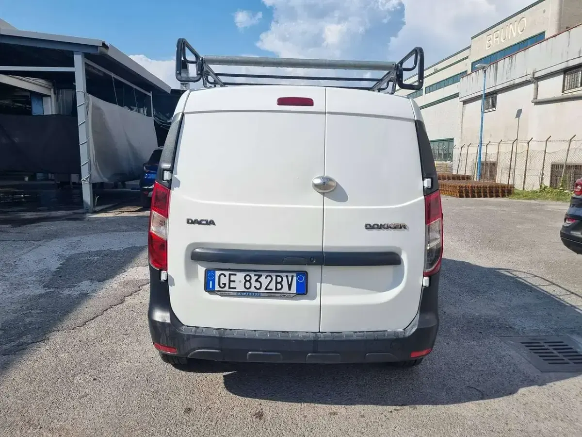 Usata Dacia Dokker 75 CV (55 kW) 2021 Bianco Monovolume
