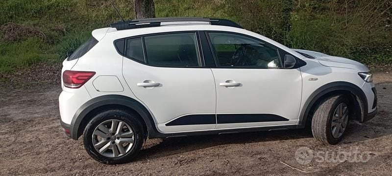 Usata Dacia Sandero Stepway 91 CV (66 kW) 2023 Bianco Berlina