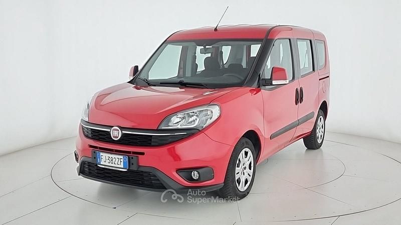 Usata Fiat Doblò 95 CV (69 kW) 2017 Rosso Monovolume