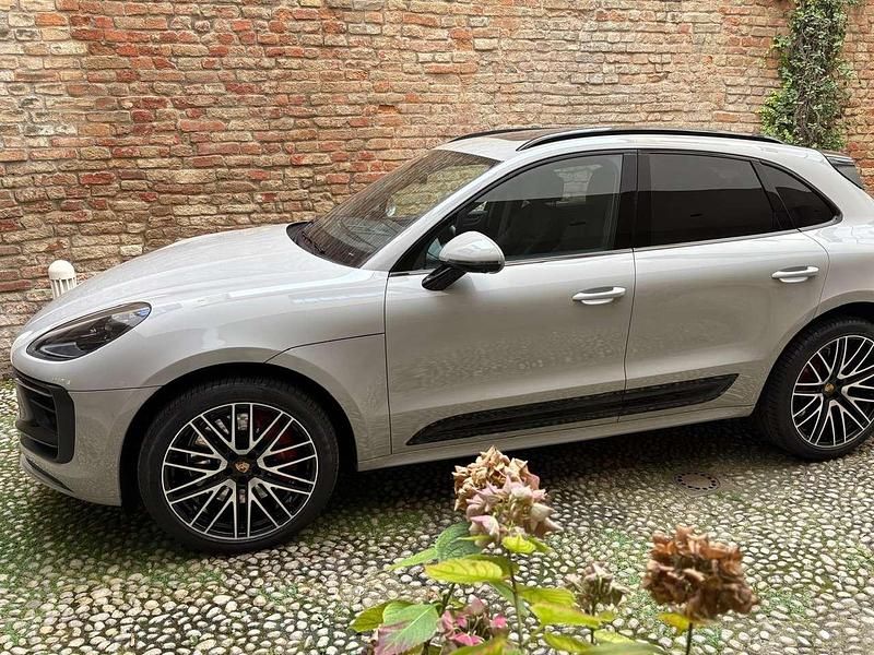 Usata Porsche Macan 441 CV (324 kW) 2024 Grigio SUV