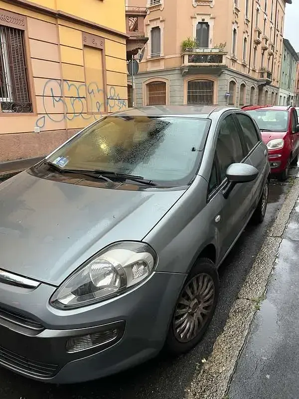 Usata Fiat Punto Evo Dynamic 65 CV (47 kW) 2010 Grigio Utilitaria