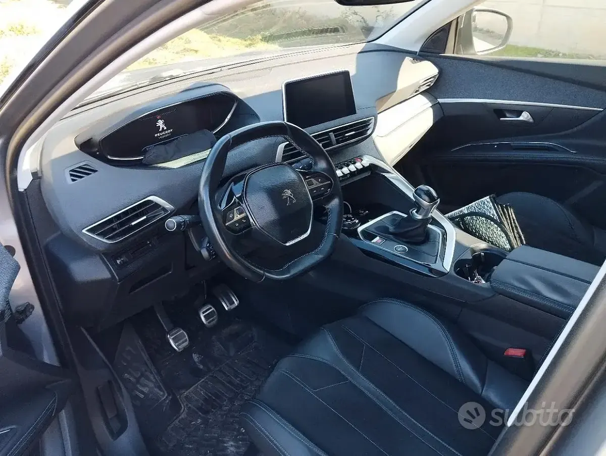 Usata Peugeot 5008 Crossway 131 CV (96 kW) 2018 Grigio SUV