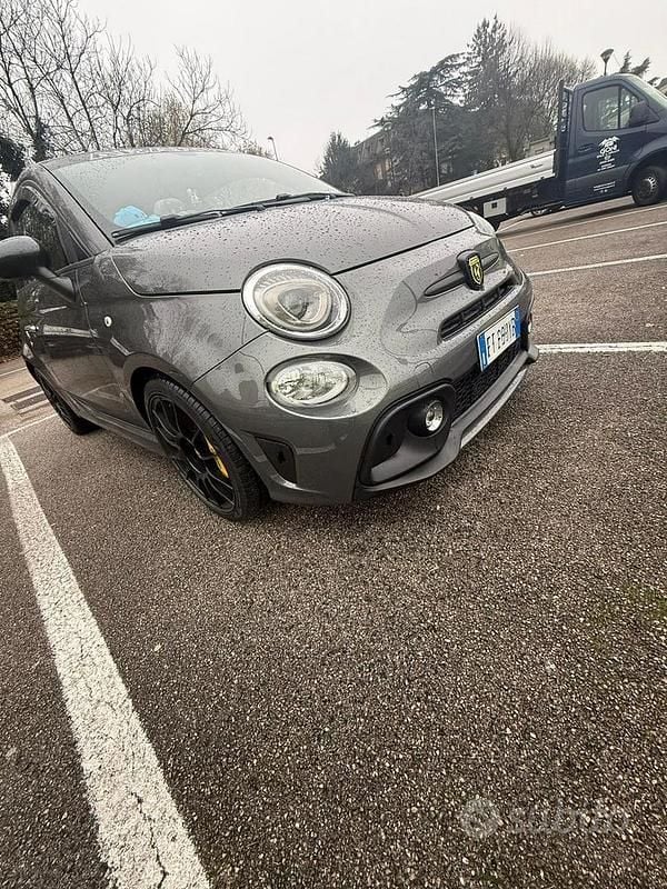 Grigio Usata 2019 Abarth 595 Turismo Tre volumi | 14.000 € (Super prezzo) - Immagine 1/4