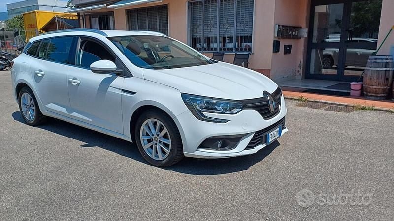 Usata Renault Mégane GrandTour Intens 131 CV (96 kW) 2019 Bianco Station wagon